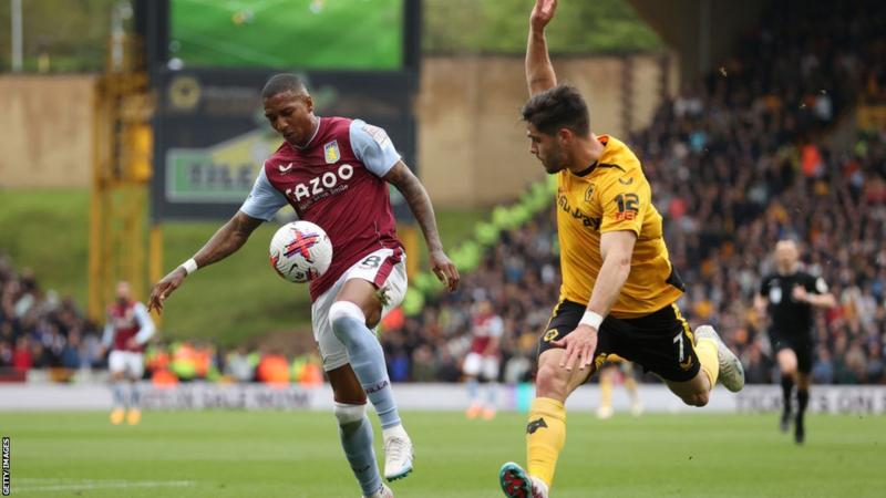 Tidligere Manchester United-kaptein Ashley Young slutter seg til Everton